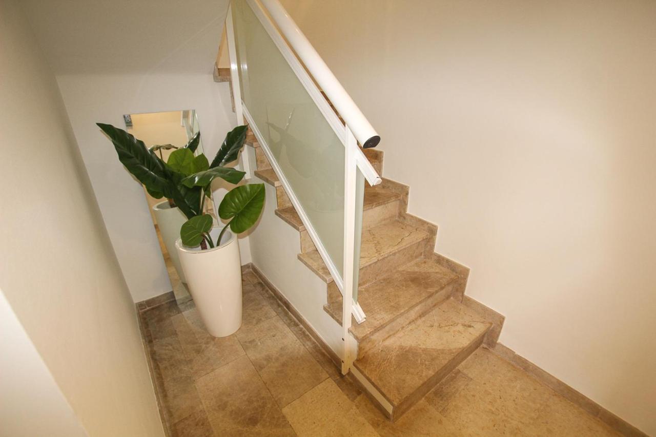 Penthouse La Paz 9 - Castle View Apartment *